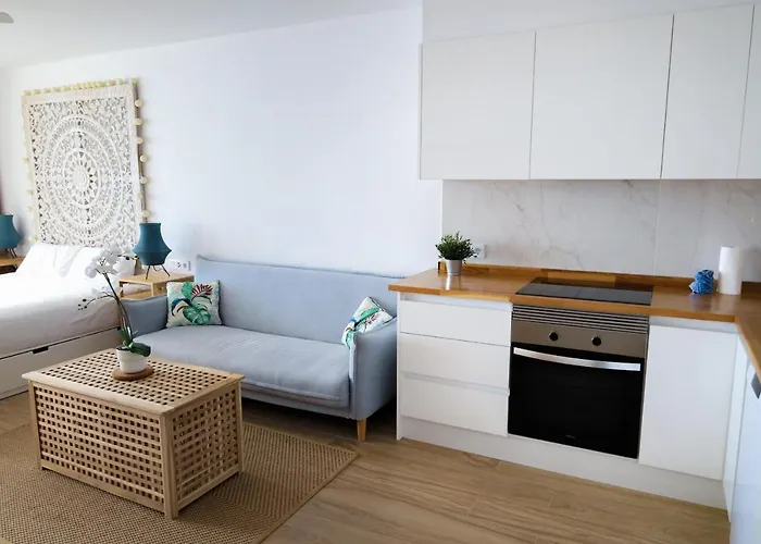 Lägenhet Cosy Sea View Free Wifi